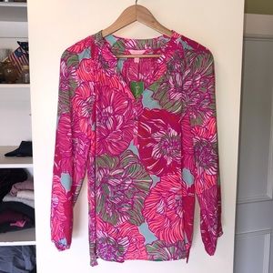Lilly Pulitzer Elsa Top in “Worth It”